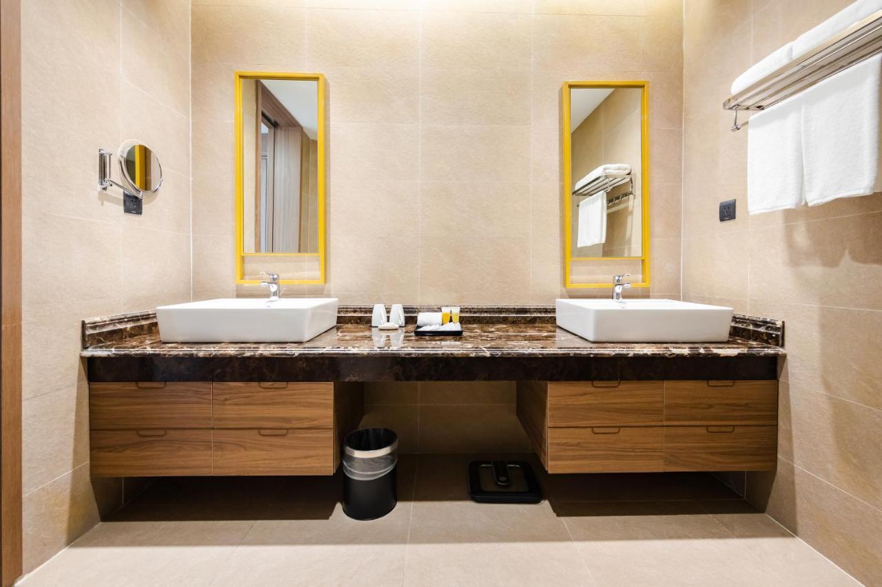 Muong Thanh Luxury Ha Long Centre II Екстер'єр фото